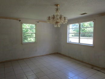 187 Davis Terrace St. George, SC 29477 - Photo 3 of 7 living_room_65351630