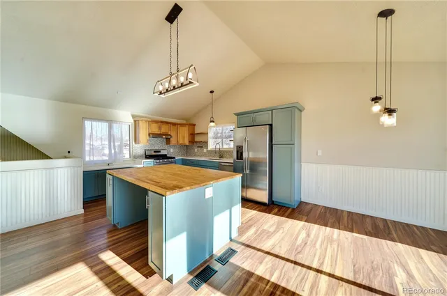 $2,100 | 4450 McGrew Circle, Colorado Springs, CO 80911