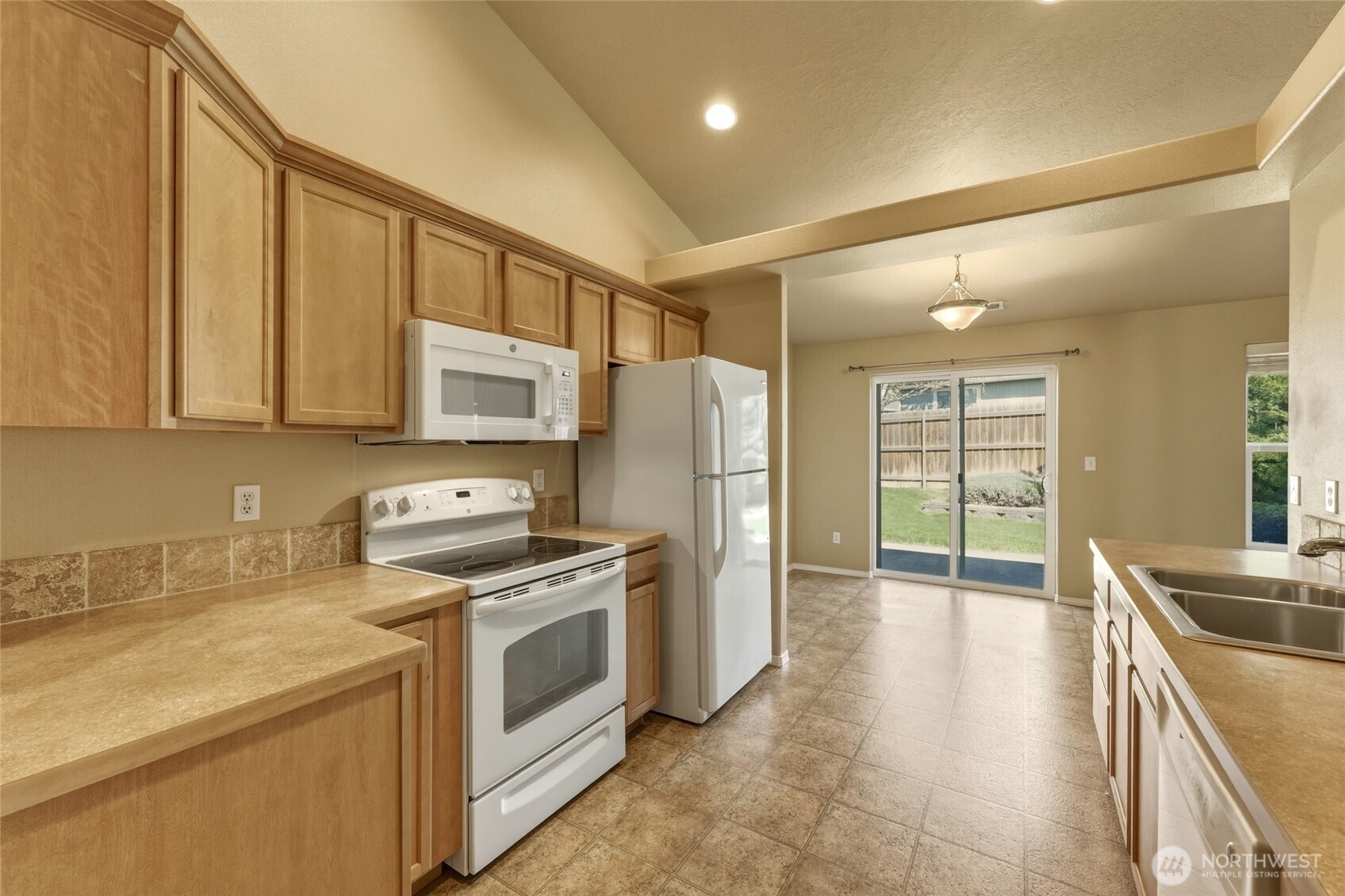 919 Highland Road Walla Walla, WA 99362 - Photo 12 of 38