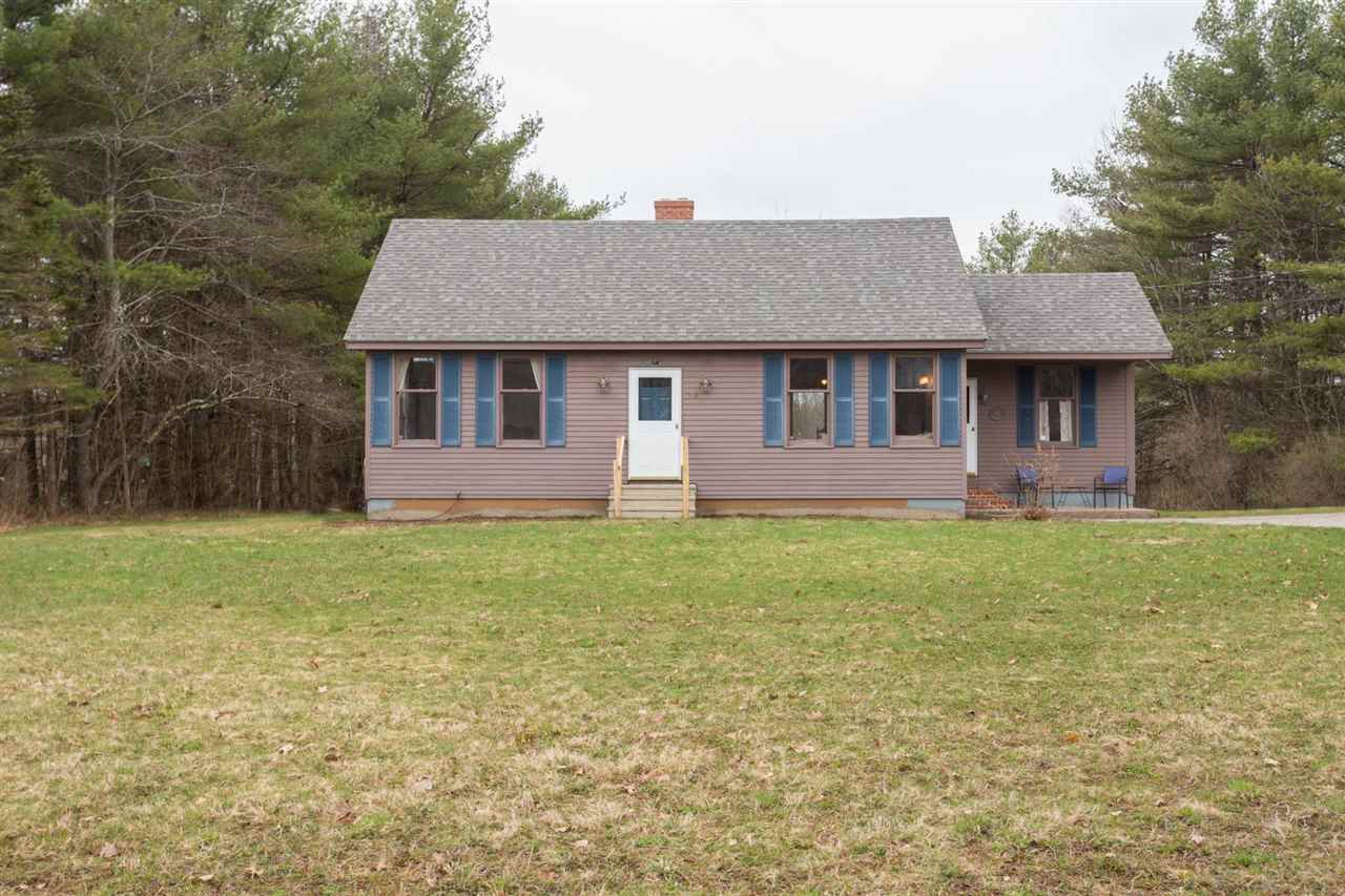 332 Stage Road Nottingham, NH 03290 - Photo 2 of 36