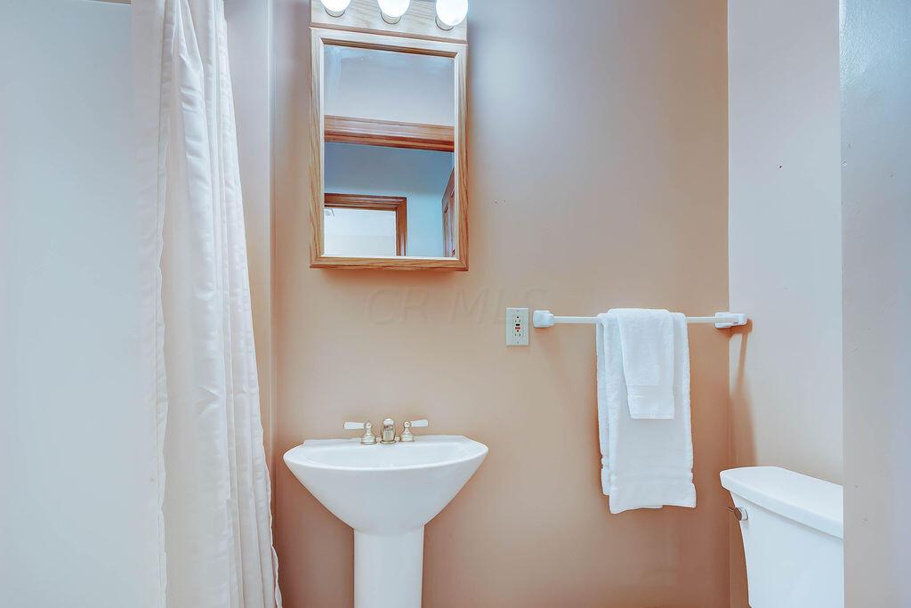9747 Concord Road Dublin, OH 43017 - Photo 31 of 40 Bathroom 4