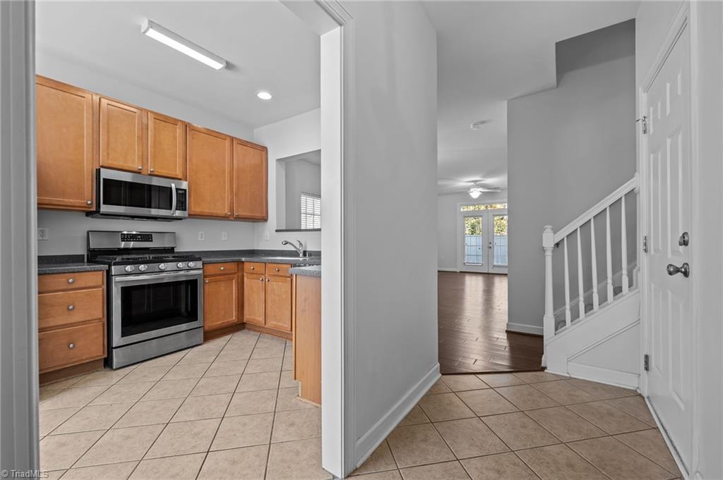 1425 New Garden Road, Unit A Greensboro, NC 27410 - Photo 3 of 28