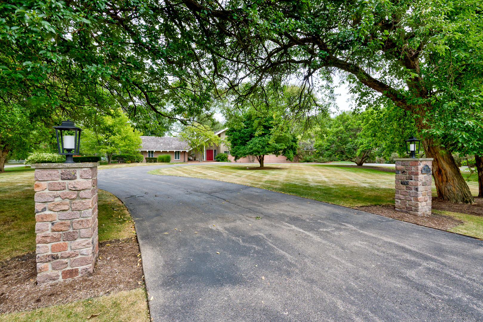 1111 Meadows Road Geneva, IL 60134 - Photo 3 of 47 Gallery Image 3