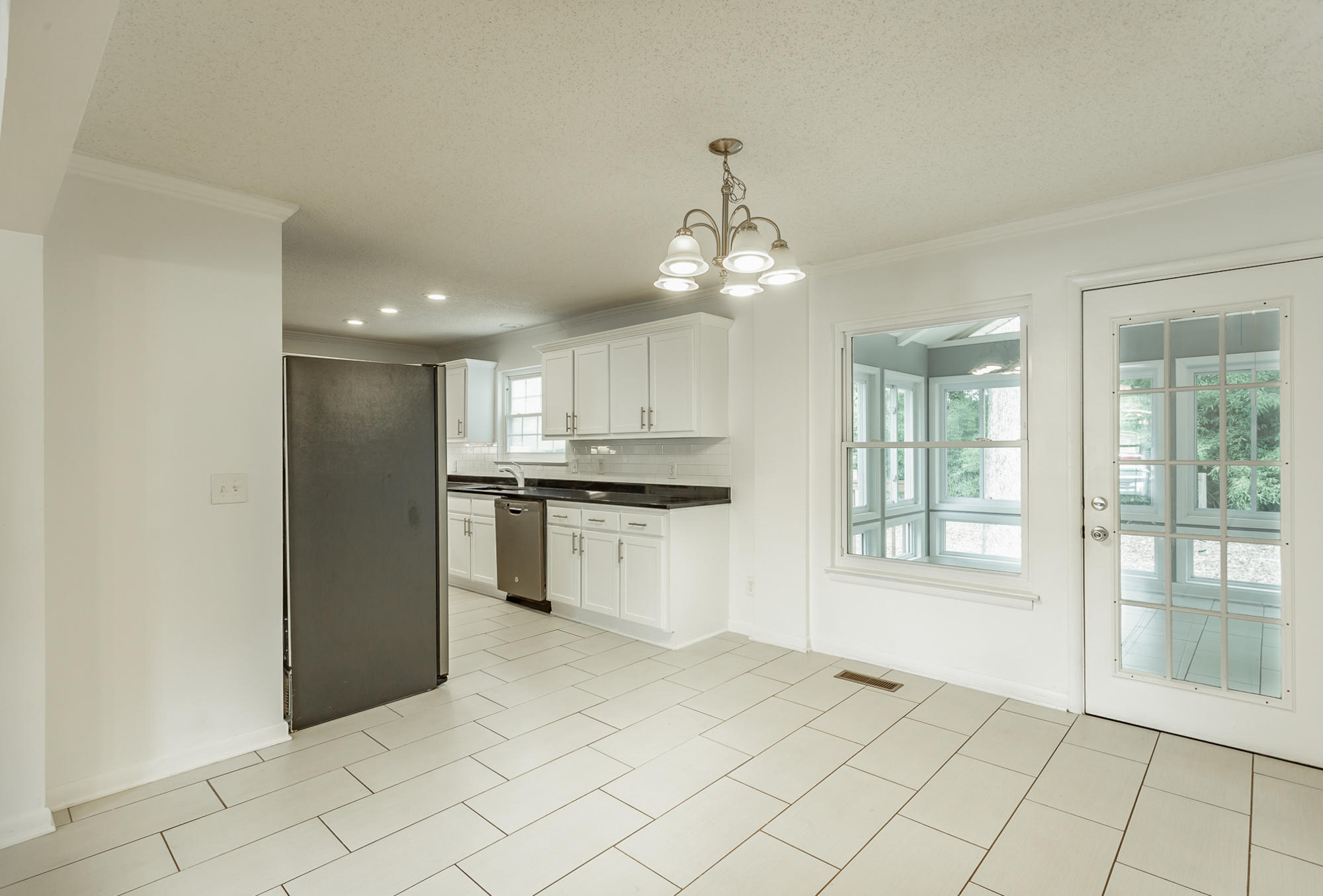 1366 Ridgefield Circle Chattanooga, TN 37412 - Photo 8 of 25 1366 Ridgefield Cir. HD-23