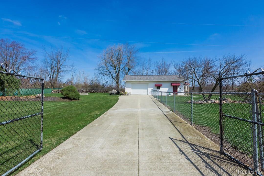 6922 Shepherd Road Adrian, MI 49221 - Photo 12 of 61 AB6A8394.jpg