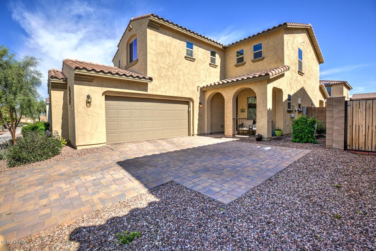 1671 South Rochester Drive Gilbert, AZ 85295 - Photo 1 of 40 IMG_8054_5_6