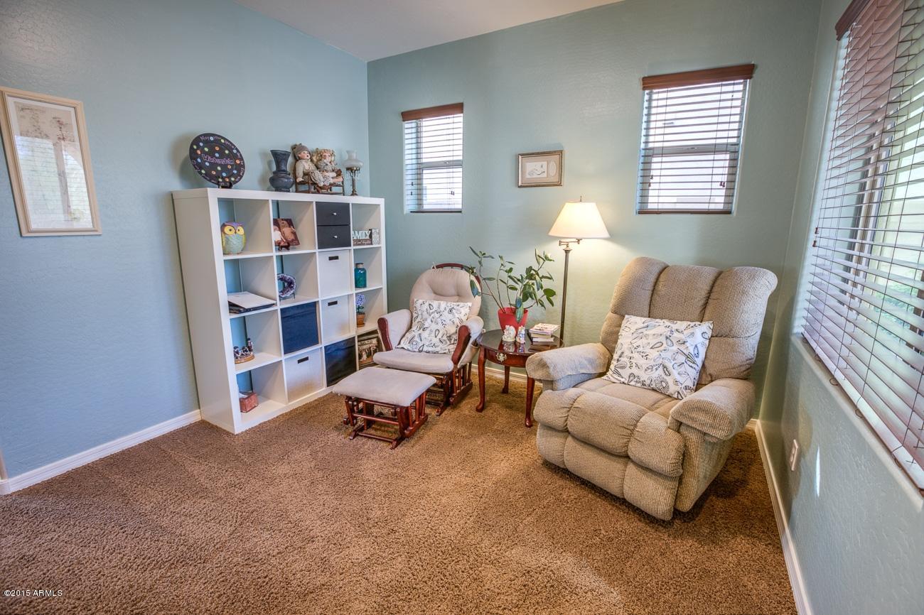 1671 South Rochester Drive Gilbert, AZ 85295 - Photo 12 of 40 IMG_7967_8_9