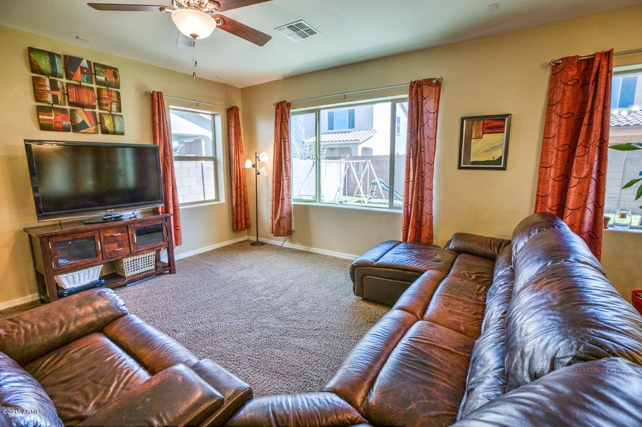 1671 South Rochester Drive Gilbert, AZ 85295 - Photo 13 of 40 IMG_7988_89_90