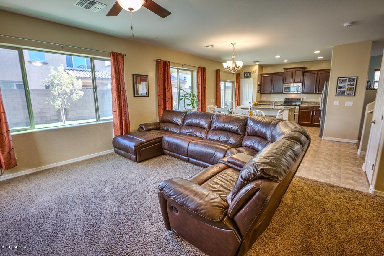 1671 South Rochester Drive Gilbert, AZ 85295 - Photo 14 of 40 IMG_7991_2_3