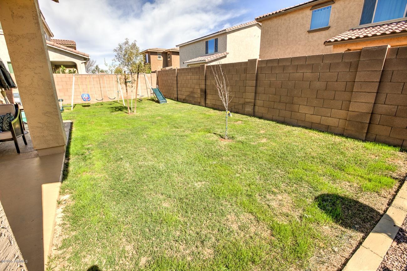 1671 South Rochester Drive Gilbert, AZ 85295 - Photo 26 of 40 IMG_8042_3_4