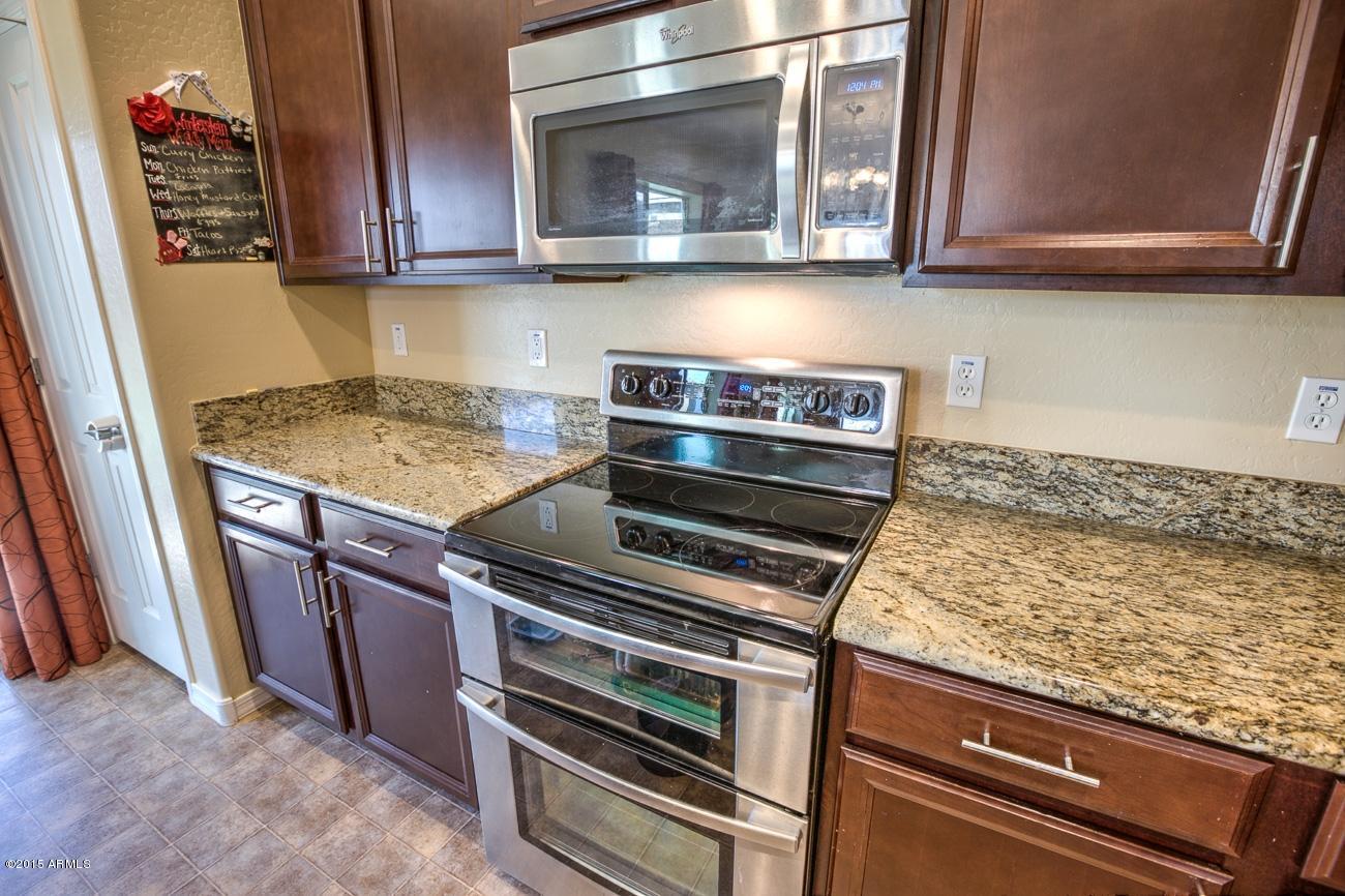 1671 South Rochester Drive Gilbert, AZ 85295 - Photo 6 of 40 IMG_7973_4_5