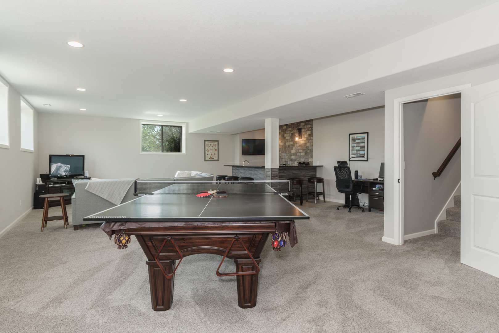 15924 Belfry Drive Bloomington, IL 61705 - Photo 47 of 59 a room with furniture pool table and windows