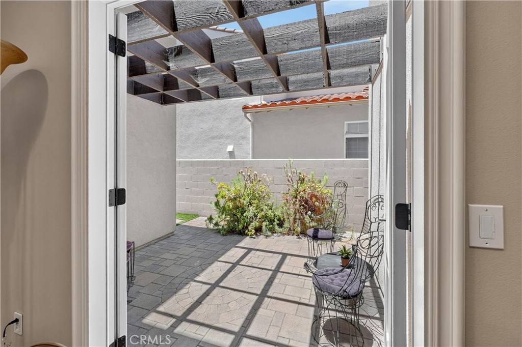 8 Castlebar Irvine, CA 92618 - Photo 18 of 69 Dining Room Patio