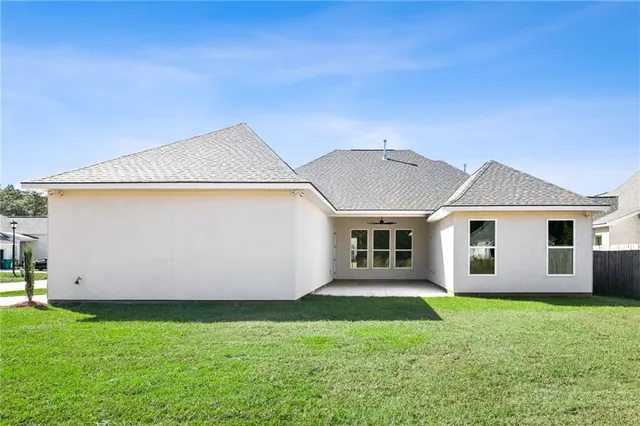 $475,000 | 2008 White Dove Drive, Madisonville, LA 70447