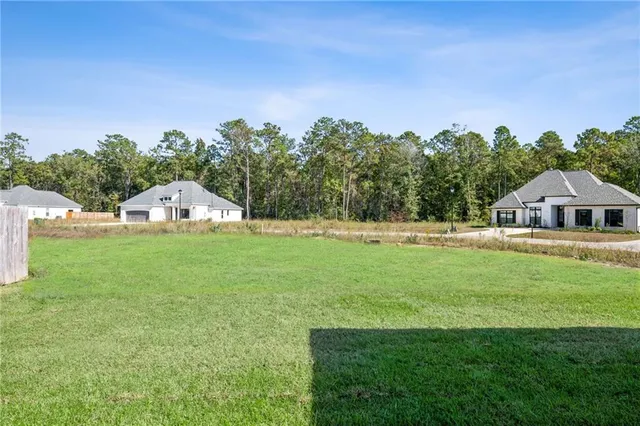 $475,000 | 2008 White Dove Drive, Madisonville, LA 70447