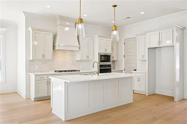 $475,000 | 2008 White Dove Drive, Madisonville, LA 70447