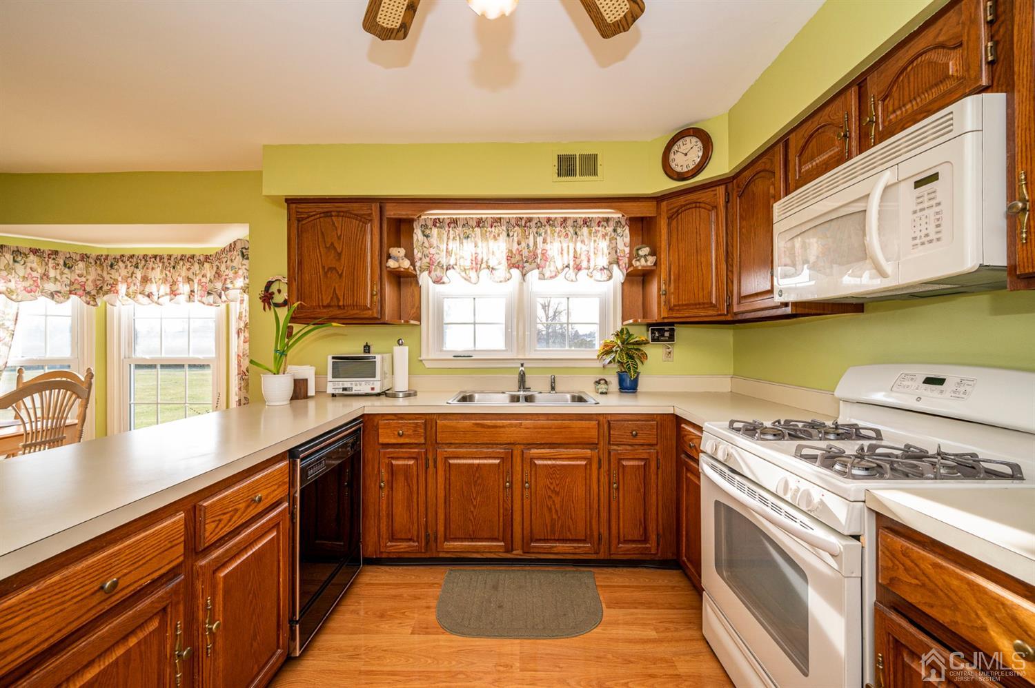 1344 Masoma Road North Brunswick, NJ 08902 - Photo 14 of 42 Gallery Image 14