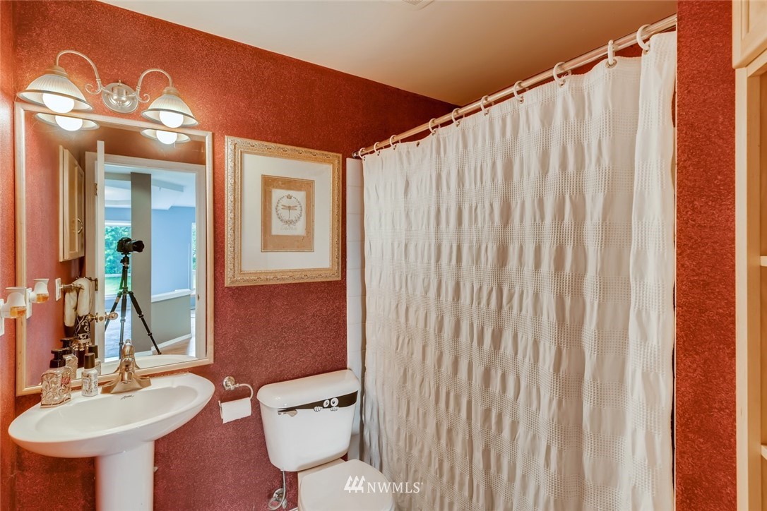 14545 144th Place Southeast Renton, WA 98059 - Photo 15 of 34 Gallery Image 15