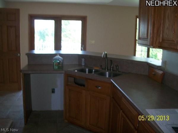 1915 Remington Ridge Road Zanesville, OH 43701 - Photo 4 of 12