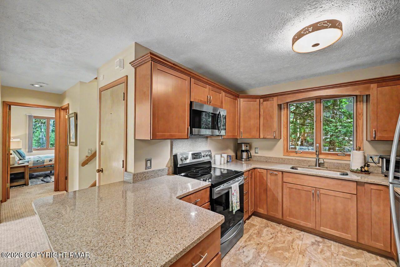 1215 Deer Trail Road Pocono Pines, PA 18350 - Photo 9 of 32 Kitchen