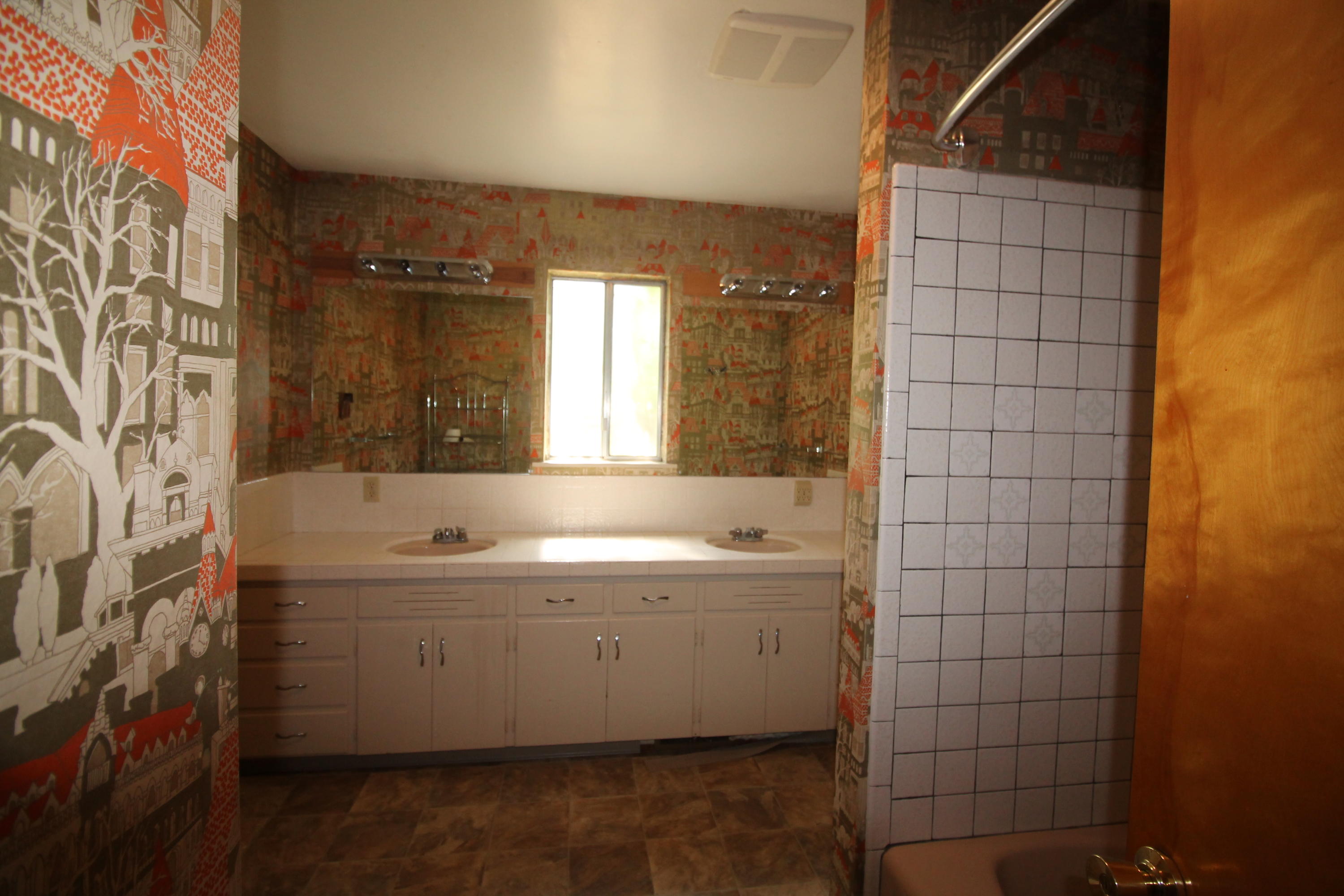 6551 Rohnerville Road Hydesville, CA 95547 - Photo 8 of 31 Bathroom