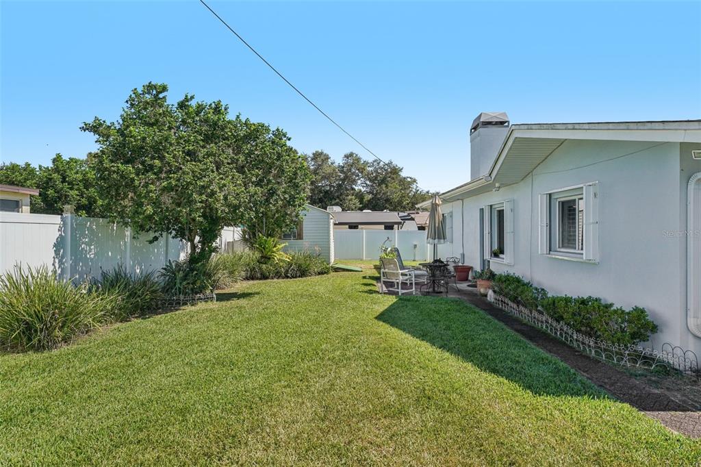 1586 Rosery Road Northeast Largo, FL 33756 - Photo 48 of 74 Gallery Image 48