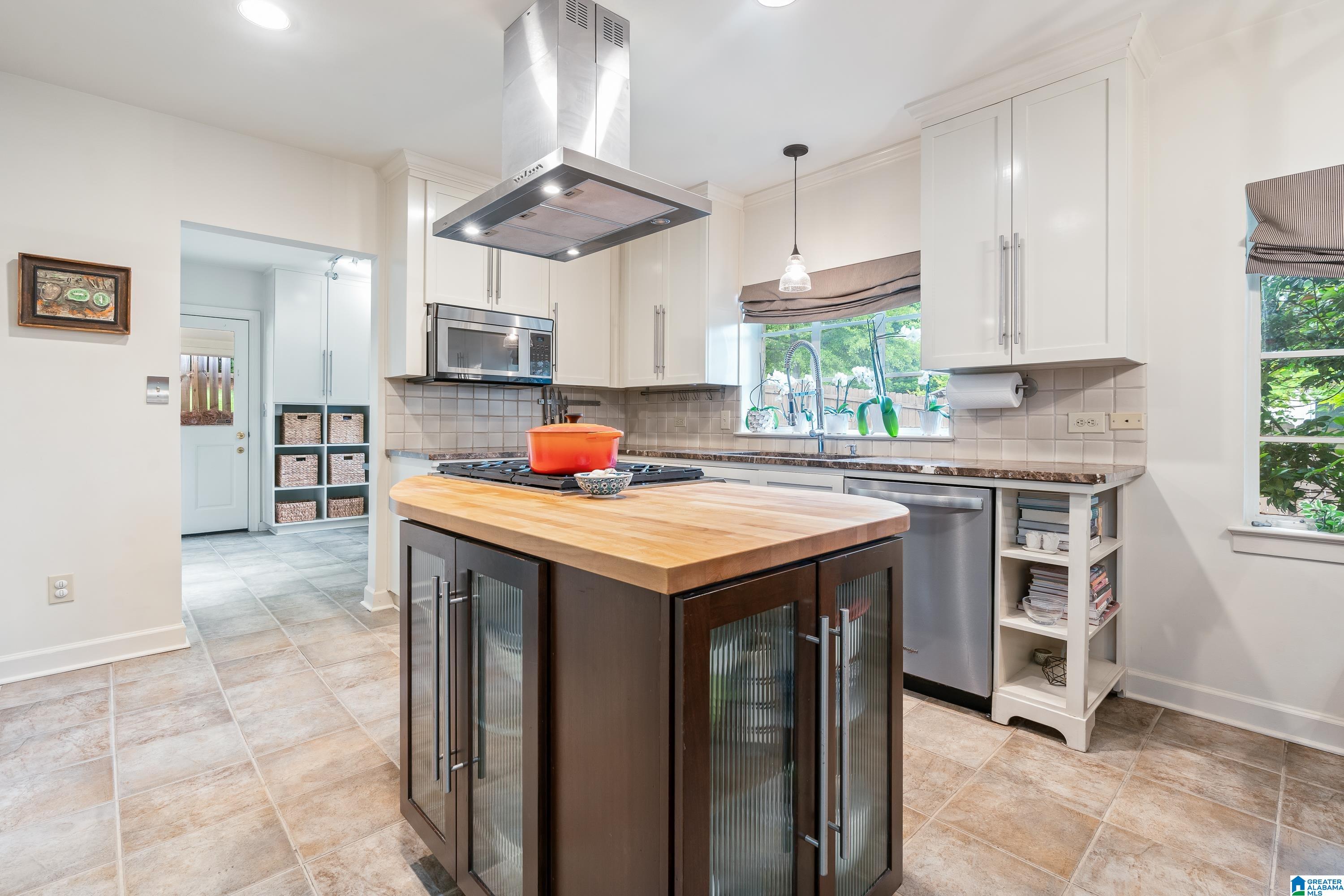 2468 Shades Crest Road Birmingham, AL 35216 - Photo 15 of 63
