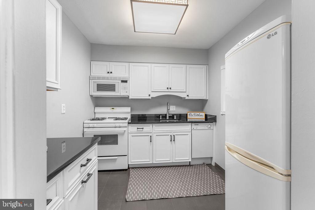 8308 Flower Avenue, Unit 403 Takoma Park, MD 20912 - Photo 14 of 23