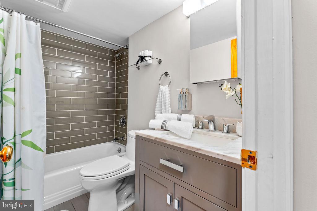 8308 Flower Avenue, Unit 403 Takoma Park, MD 20912 - Photo 20 of 23