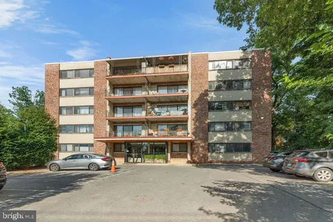 $199,000 | 8308 Flower Avenue, Unit 403, Takoma Park, MD 20912