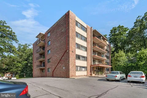 $199,000 | 8308 Flower Avenue, Unit 403, Takoma Park, MD 20912