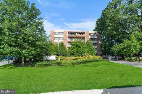 $199,000 | 8308 Flower Avenue, Unit 403, Takoma Park, MD 20912