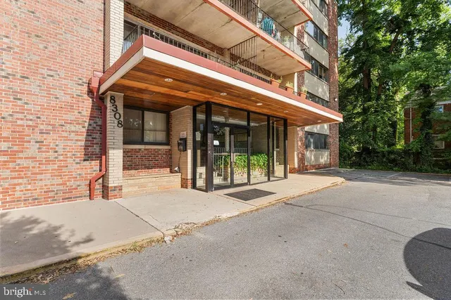 $195,000 | 8308 Flower Avenue, Unit 403, Takoma Park, MD 20912