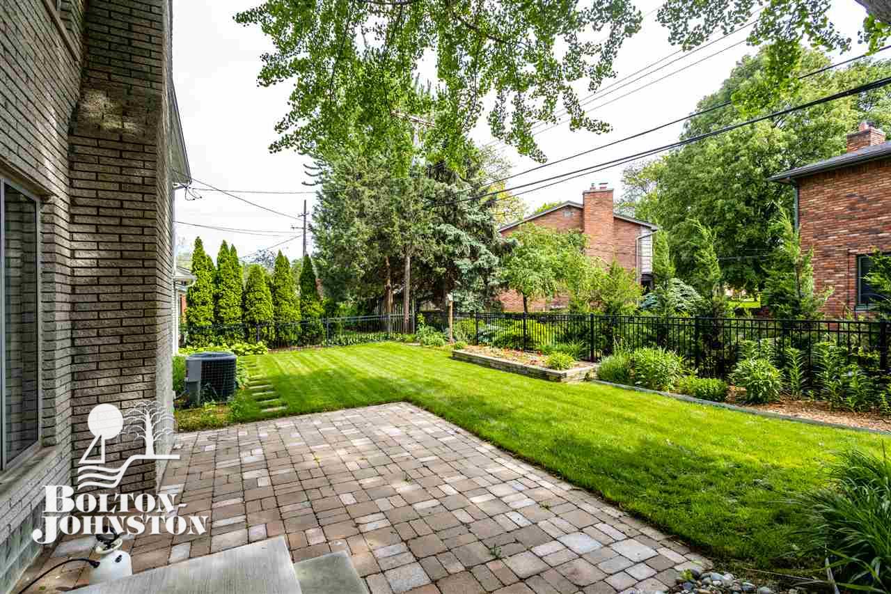 477 Cook Road Grosse Pointe, MI 48236 - Photo 49 of 59 50003003-48.JPG