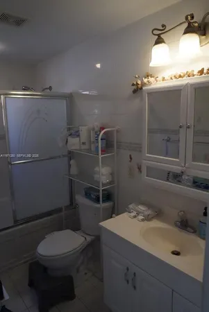 $2,900 | 1389 West 71st Street, Hialeah, FL 33014