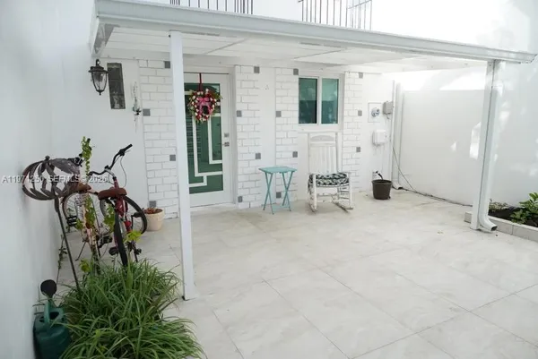 $2,900 | 1389 West 71st Street, Hialeah, FL 33014