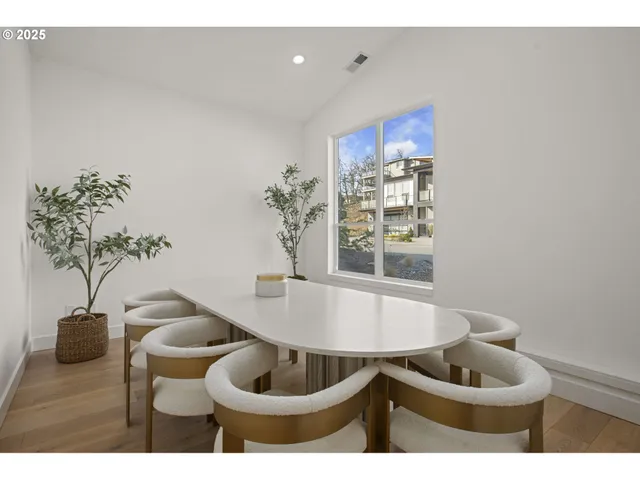 $1,999,950 | 356 West W Street, Washougal, WA 98671