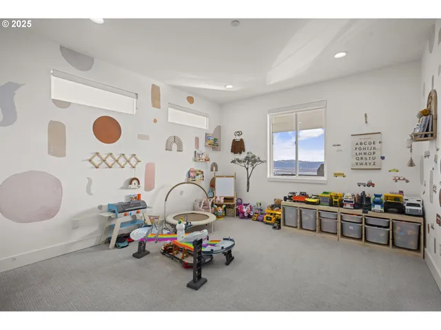 $1,999,950 | 356 West W Street, Washougal, WA 98671