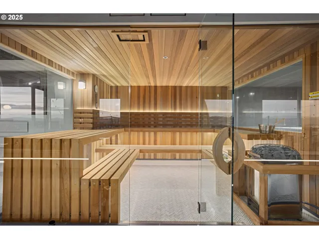 $1,999,950 | 356 West W Street, Washougal, WA 98671