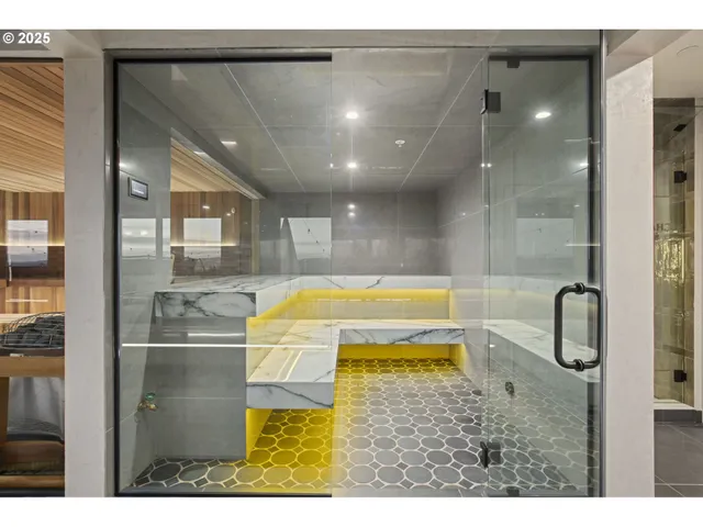 $1,999,950 | 356 West W Street, Washougal, WA 98671