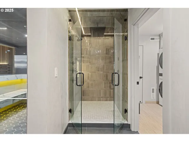 $1,999,950 | 356 West W Street, Washougal, WA 98671