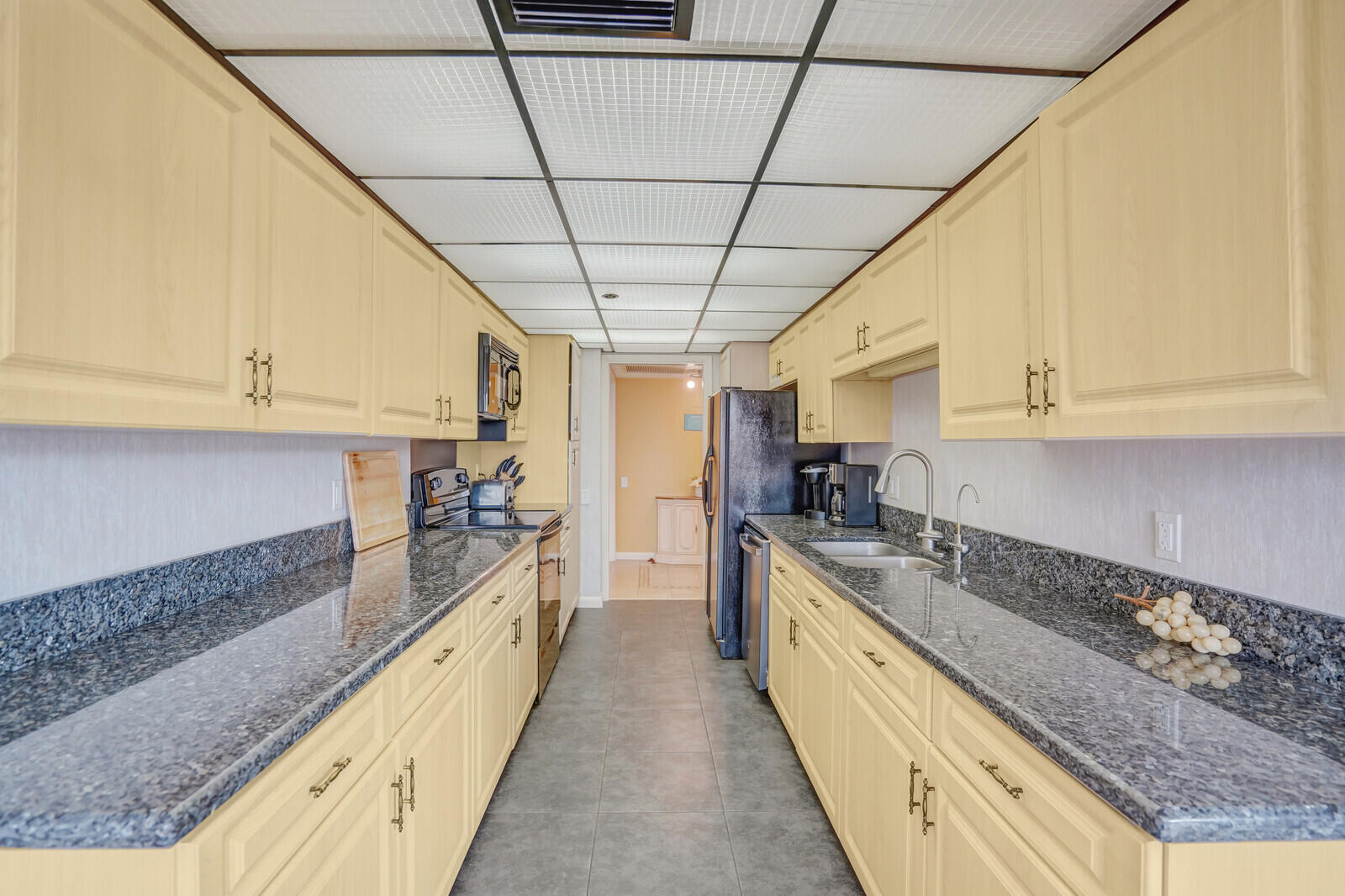 2667 North Ocean Boulevard, Unit I312 Boca Raton, FL 33431 - Photo 17 of 77 Kitchen