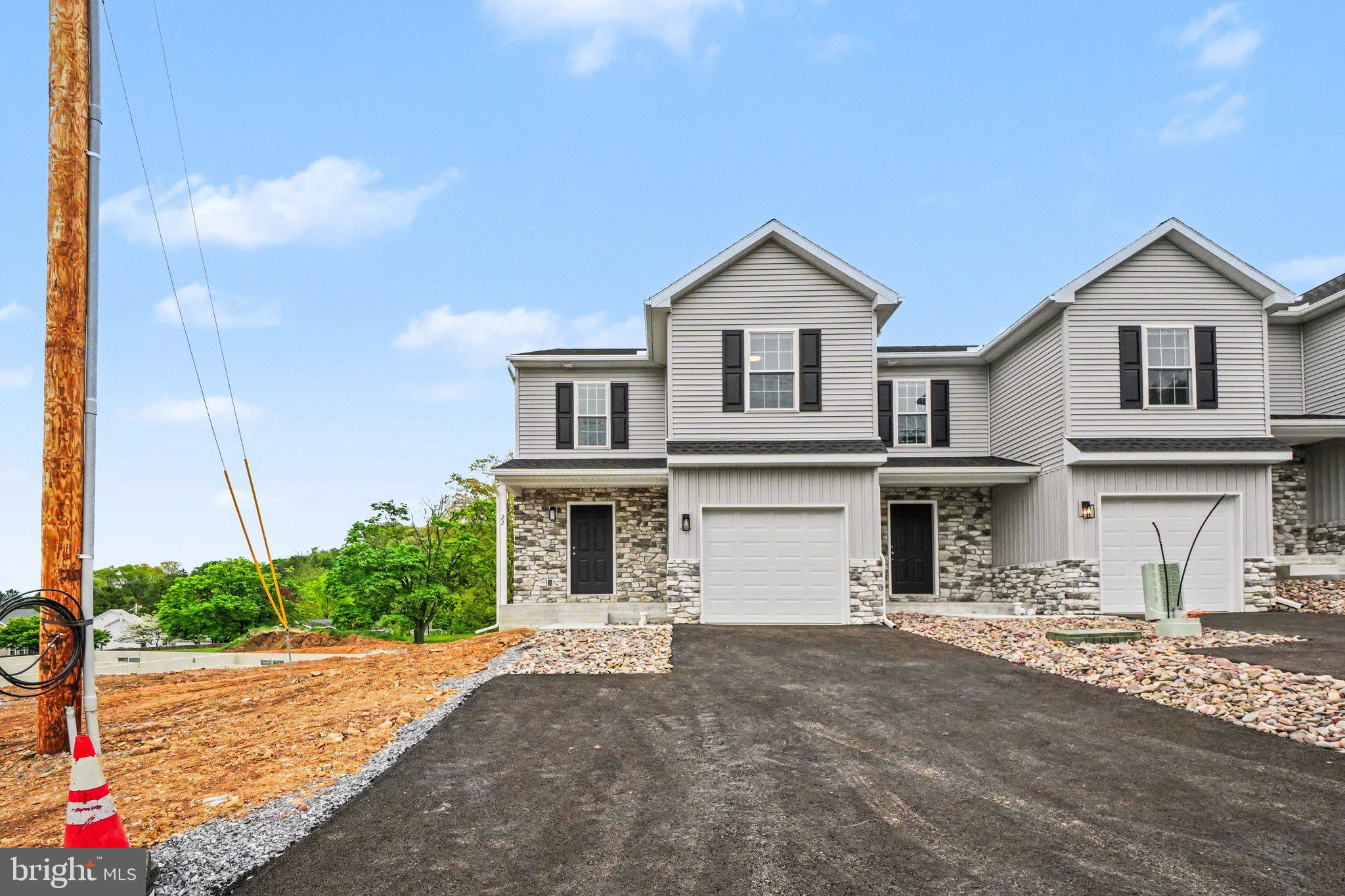 22 Sand Street Lebanon, PA 17042 - Photo 2 of 30
