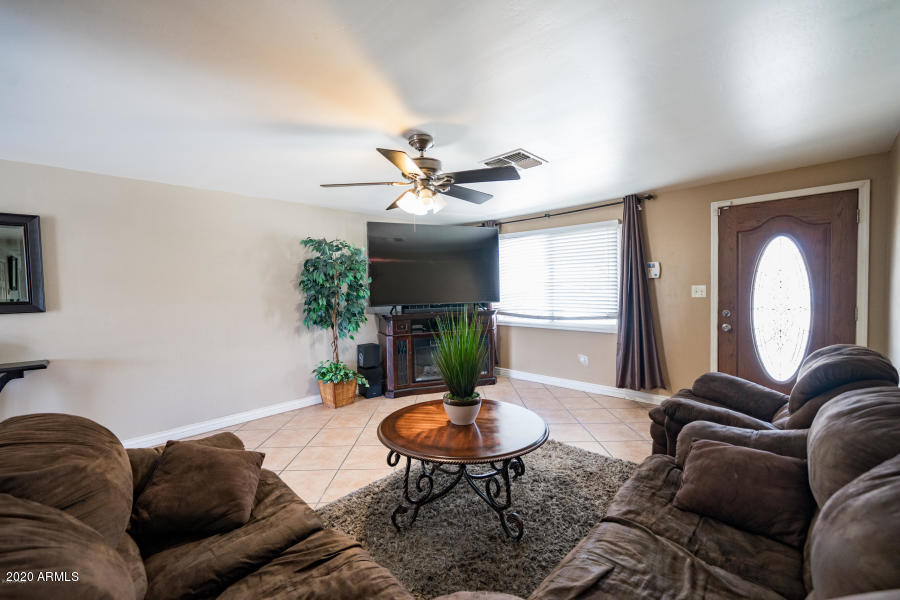6135 West Berkeley Road Phoenix, AZ 85035 - Photo 6 of 29 20200220205713220497000000-o