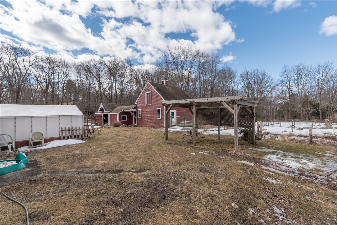 325 Ide Road Scituate, RI 02857 - Photo 11 of 40