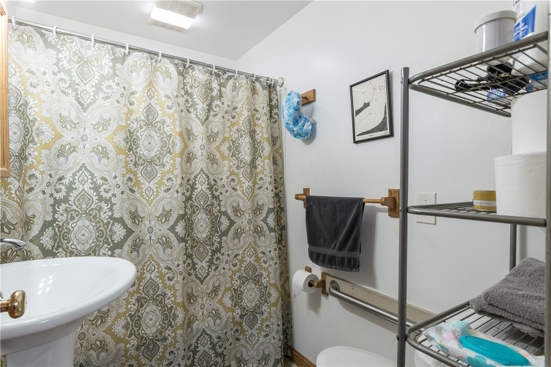 325 Ide Road Scituate, RI 02857 - Photo 17 of 40