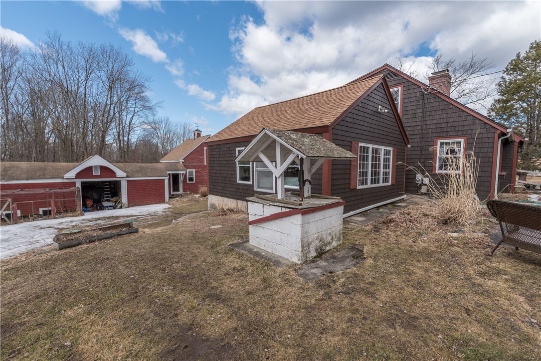 325 Ide Road Scituate, RI 02857 - Photo 5 of 40