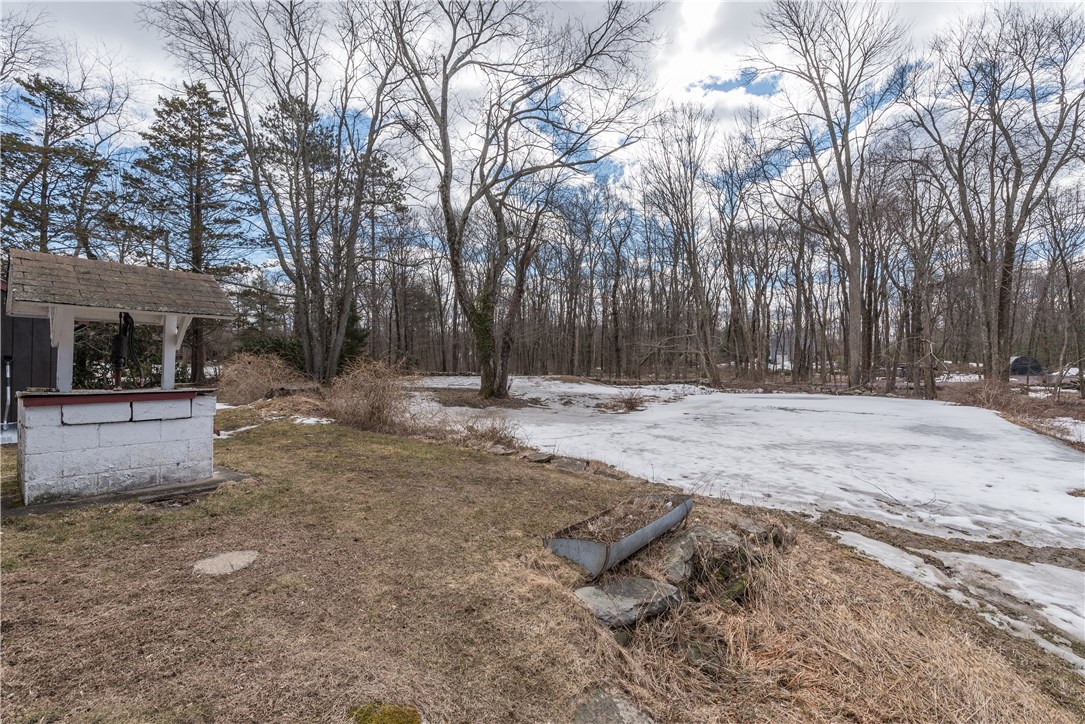 325 Ide Road Scituate, RI 02857 - Photo 7 of 40