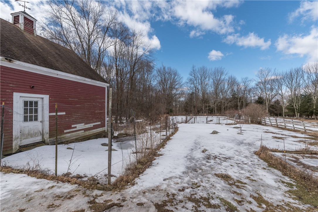 325 Ide Road Scituate, RI 02857 - Photo 9 of 40