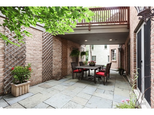 318 Forest Road Hinsdale, IL 60521 - Photo 21 of 23 a view of outdoor space with sitting area